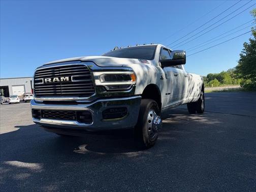 Bright White Clearcoat 2024 RAM 3500 Laramie