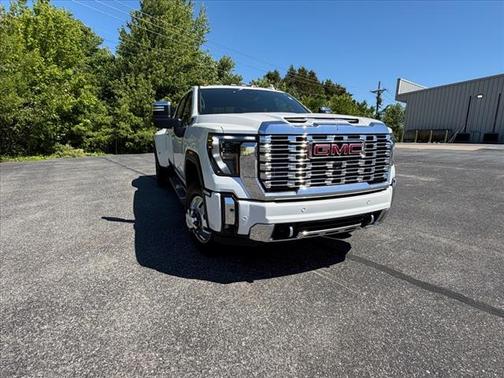 Summit White 2025 GMC Sierra 3500 Denali