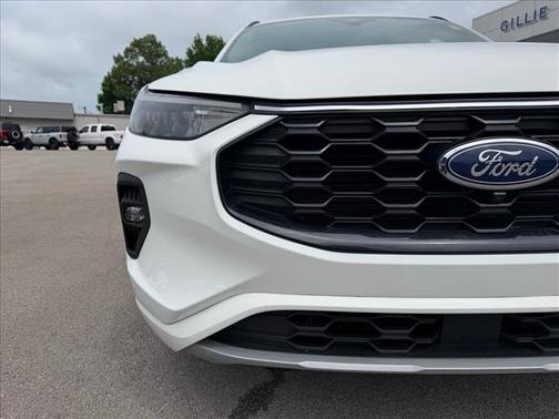 Star White Metallic Tri-Coat 2023 Ford Escape ST-Line Select