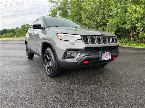 Sting Gray Clearcoat 2023 Jeep Compass Trailhawk