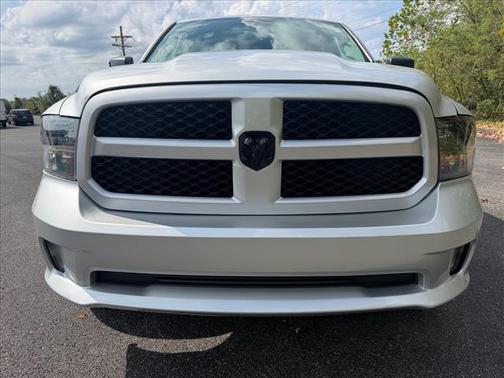 Bright Silver Clearcoat Metallic 2018 RAM 1500 ST