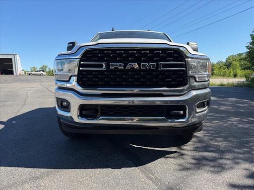Bright White Clearcoat 2024 RAM 2500 Big Horn