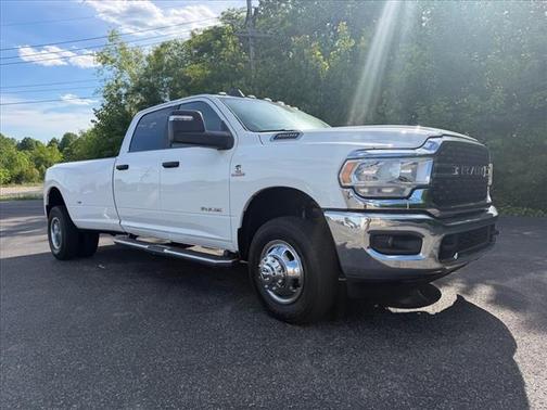 Bright White Clearcoat 2024 RAM 3500 Big Horn