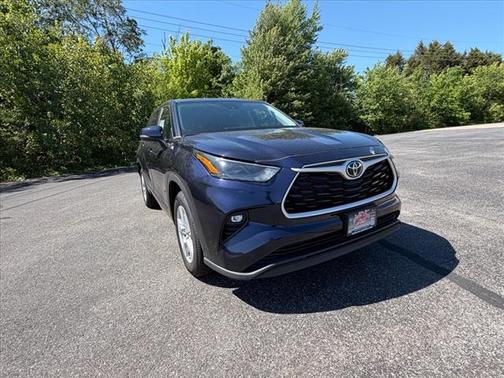 Blue 2023 Toyota Highlander LE