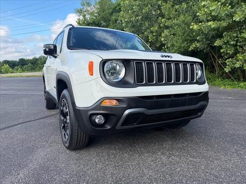 Alpine White Clearcoat 2023 Jeep Renegade Latitude