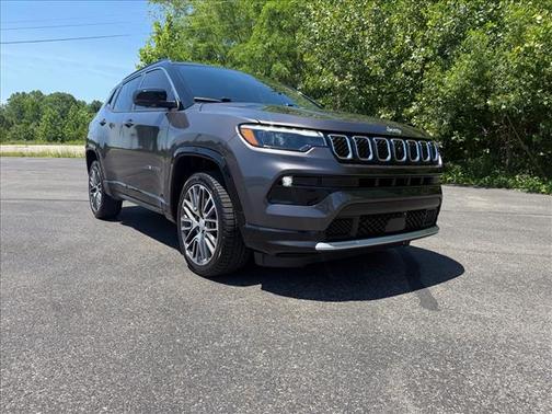 Granite Crystal Clearcoat Metallic 2023 Jeep Compass Limited