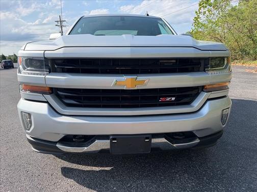 Silver Ice Metallic 2019 Chevrolet Silverado 1500 LD Custom