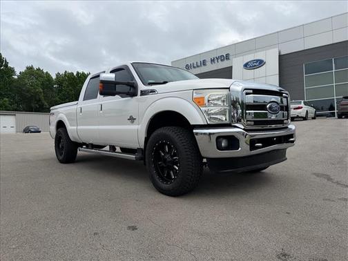 White Platinum Tri-Coat Metallic 2011 Ford F-250 Lariat
