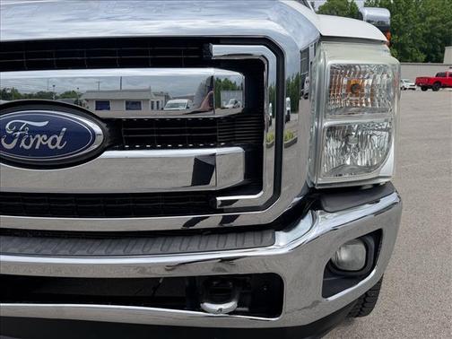 White Platinum Tri-Coat Metallic 2011 Ford F-250 Lariat