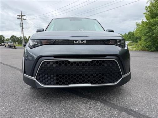 Gray 2024 Kia Soul LX