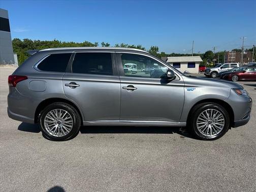 2022 Mitsubishi Outlander PHEV SEL