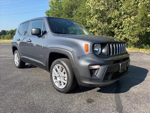 Graphite Gray 2023 Jeep Renegade Latitude