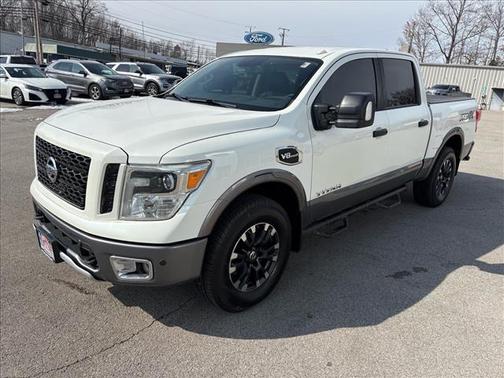 2017 Nissan Titan 