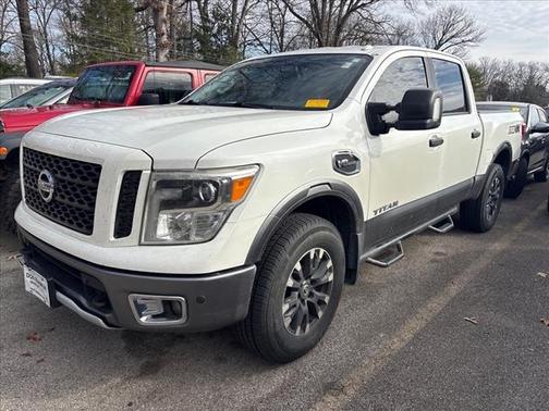 2017 Nissan Titan 