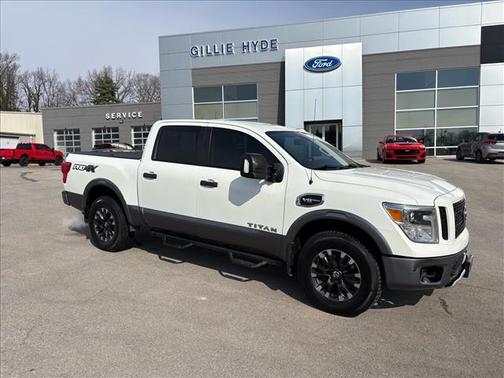 2017 Nissan Titan 