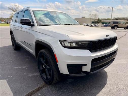 2023 Jeep Grand Cherokee L Laredo