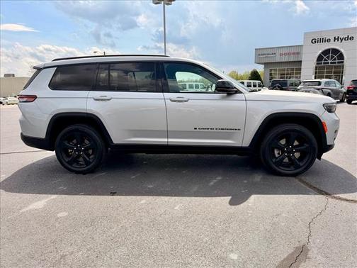 2023 Jeep Grand Cherokee L Laredo