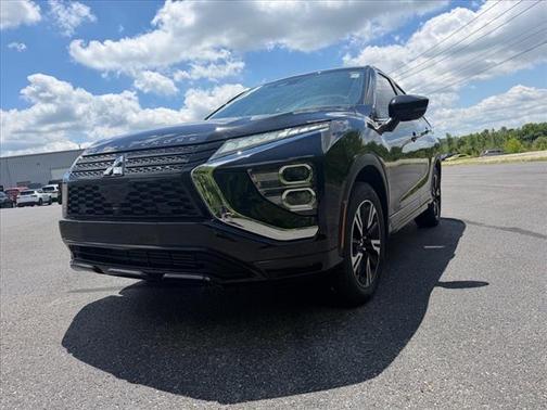 Labrador Black Pearl 2024 Mitsubishi Eclipse Cross SEL