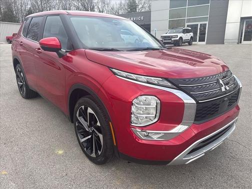 2023 Mitsubishi Outlander SE