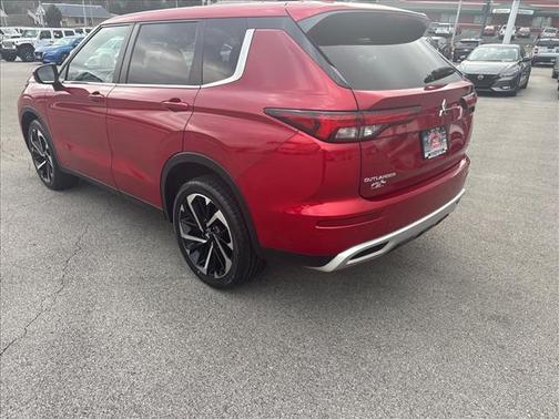 2023 Mitsubishi Outlander SE