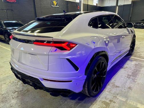 White 2020 Lamborghini Urus Sport Utility 4D