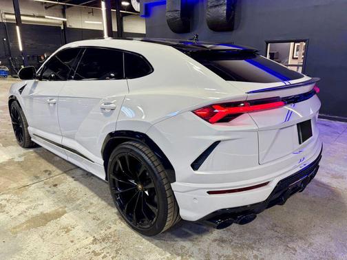 White 2020 Lamborghini Urus Sport Utility 4D