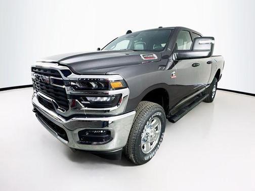 2025 RAM 2500 Tradesman Crew Cab 4x4 6'4' Box