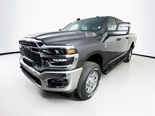 2025 RAM 2500 Tradesman Crew Cab 4x4 6'4' Box