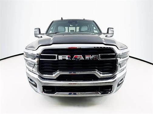 2025 RAM 2500 Tradesman Crew Cab 4x4 6'4' Box