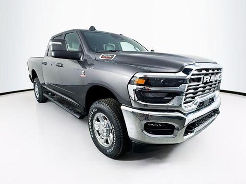 2025 RAM 2500 Tradesman Crew Cab 4x4 6'4' Box