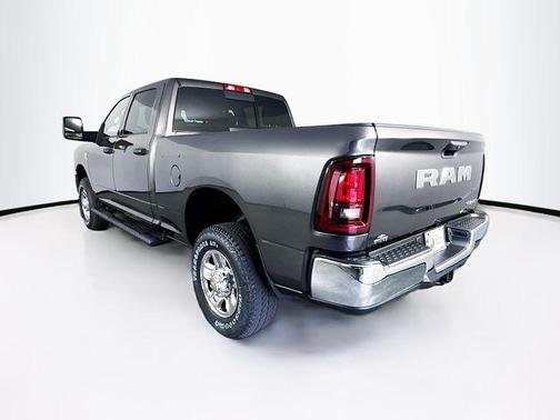 2025 RAM 2500 Tradesman Crew Cab 4x4 6'4' Box