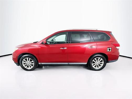 2016 Nissan Pathfinder SV