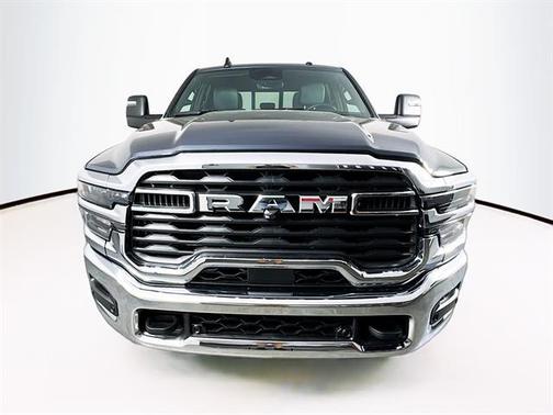 2025 RAM 2500 Tradesman Crew Cab 4x4 6'4' Box
