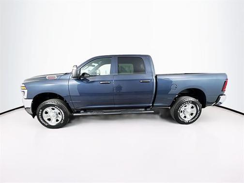 2025 RAM 2500 Tradesman Crew Cab 4x4 6'4' Box