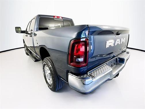 2025 RAM 2500 Tradesman Crew Cab 4x4 6'4' Box