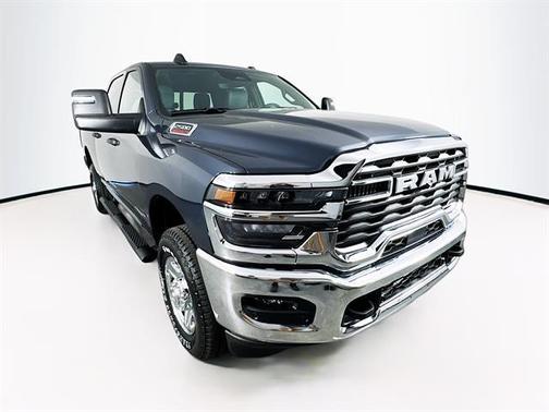 2025 RAM 2500 Tradesman Crew Cab 4x4 6'4' Box