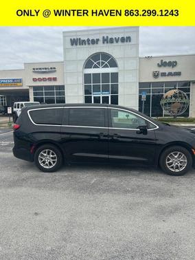 2024 Chrysler Pacifica Touring L