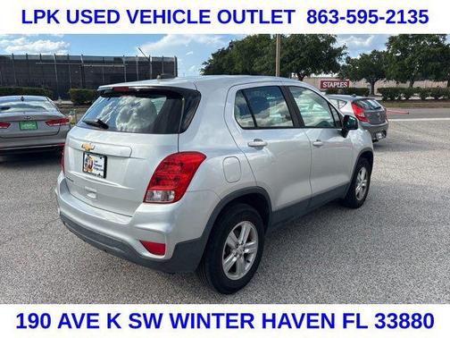 Silver Ice Metallic 2018 Chevrolet Trax LS