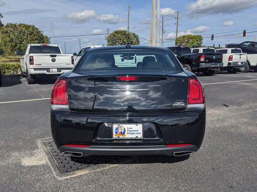 2023 Chrysler 300 Touring