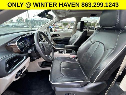 Velvet 2023 Chrysler Pacifica Limited