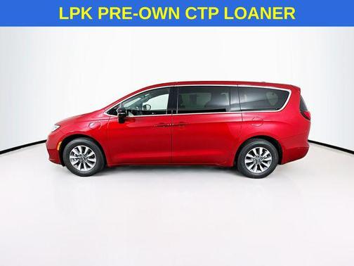 2025 Chrysler Pacifica Hybrid Select