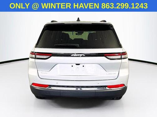 2025 Jeep Grand Cherokee Laredo