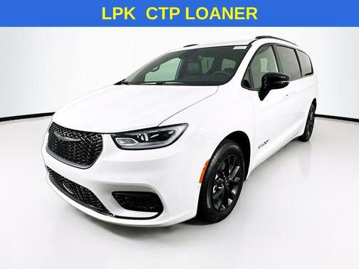 2025 Chrysler Pacifica L