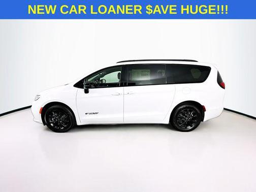 2025 Chrysler Pacifica L