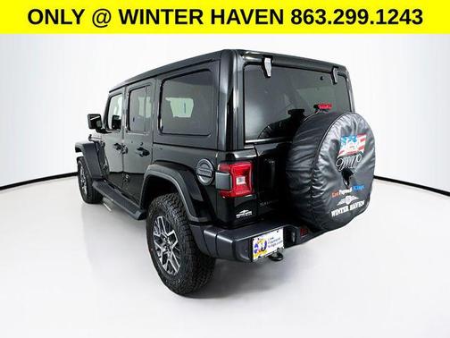 2025 Jeep Wrangler 4-Door Sahara 4x4