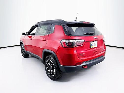 Red Hot Pearlcoat 2026 Jeep Compass Trailhawk