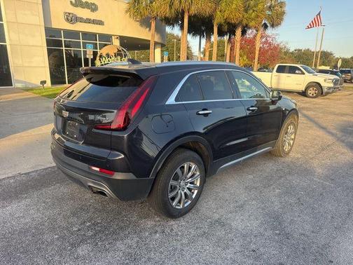 2023 Cadillac XT4 Premium Luxury