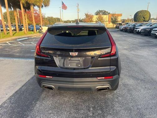 2023 Cadillac XT4 Premium Luxury