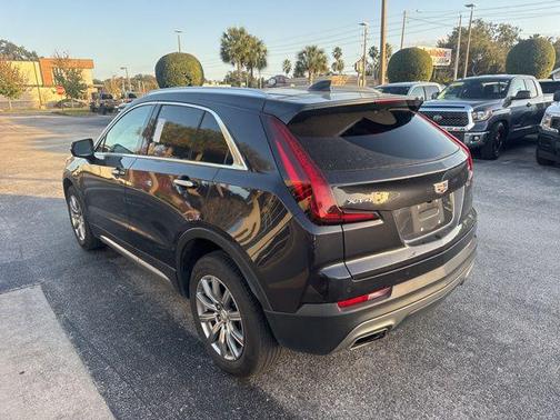 2023 Cadillac XT4 Premium Luxury