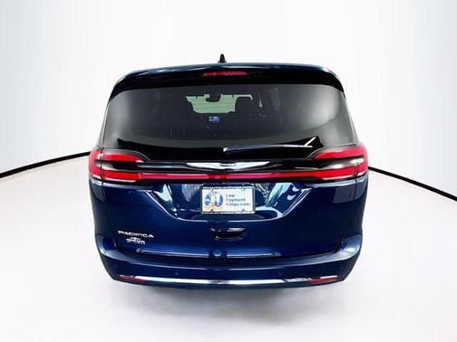 2025 Chrysler Pacifica L